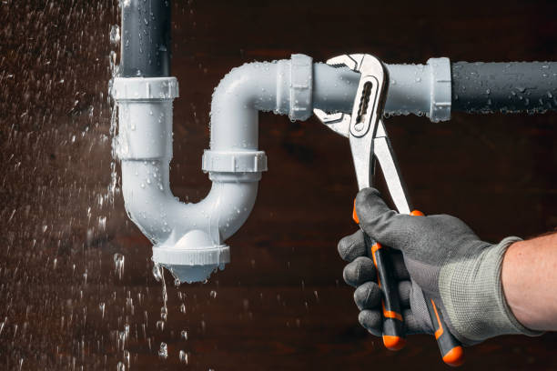 Professional Leak Detection technician working in Burton, OH